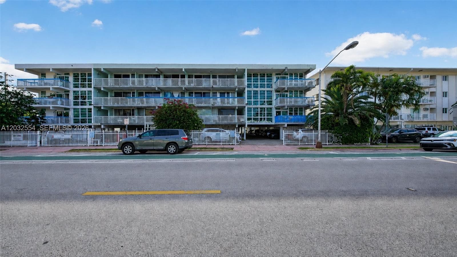 A12032554 — Miami Beach — 14