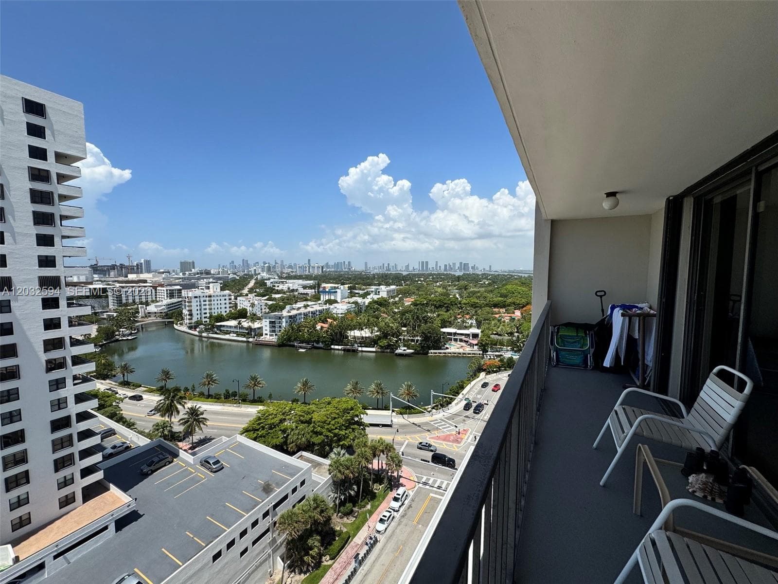 A12032594 — Miami Beach — 13