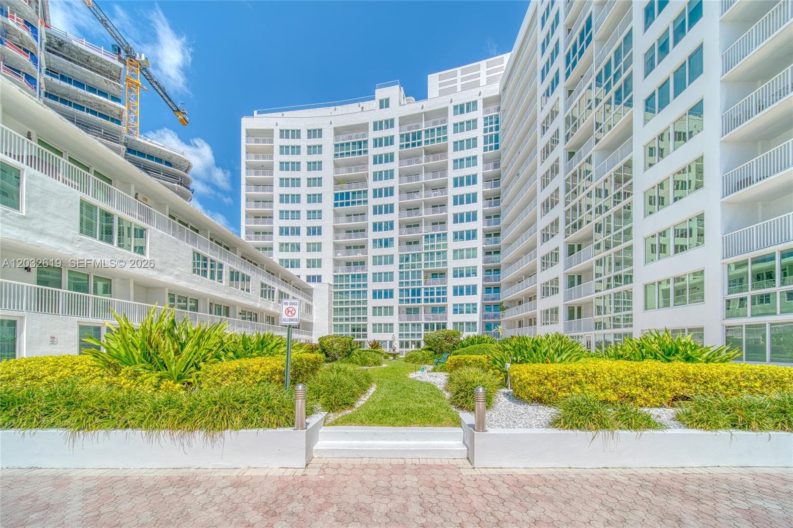 A12032619 — Miami Beach
