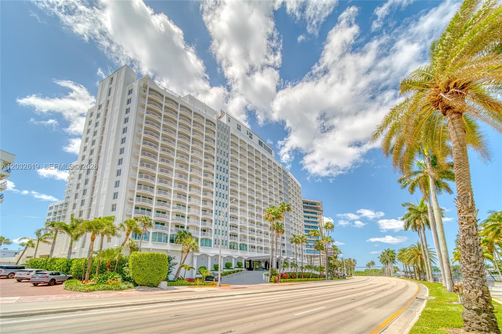 A12032619 — Miami Beach — 51
