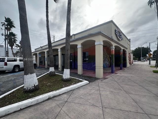 A12032694 — Miami Beach