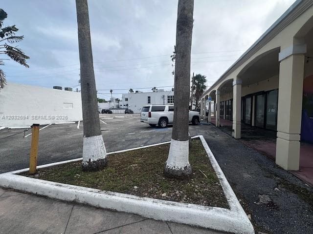A12032694 — Miami Beach — 9