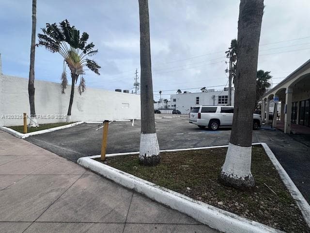 A12032694 — Miami Beach — 8