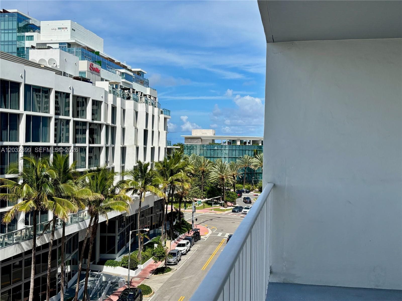 A12032699 — Miami Beach — 26