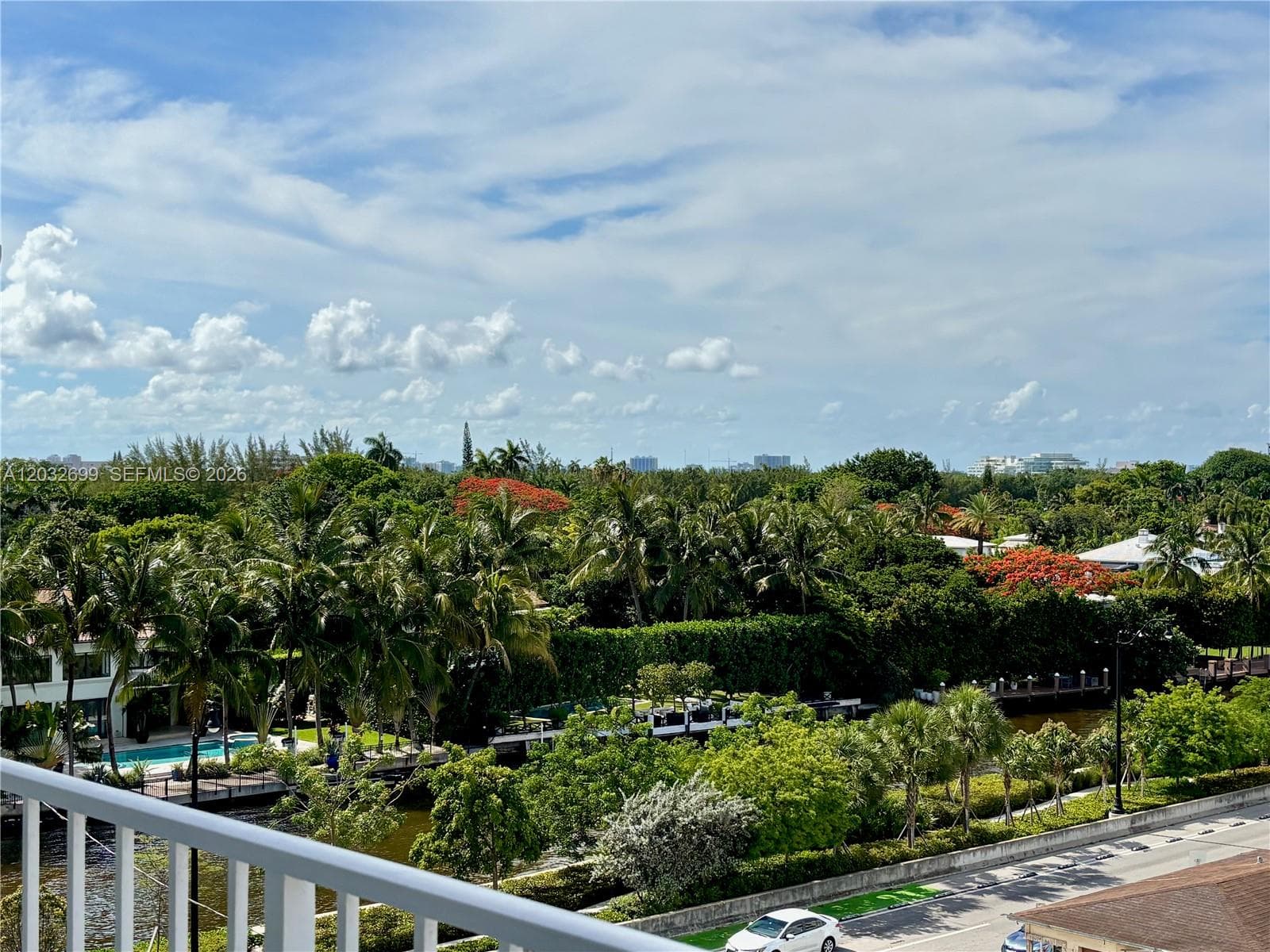 A12032699 — Miami Beach — 24