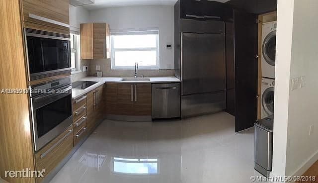 A12032765 — Miami Beach — 6