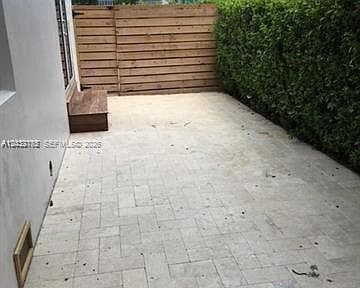 A12032765 — Miami Beach — 10
