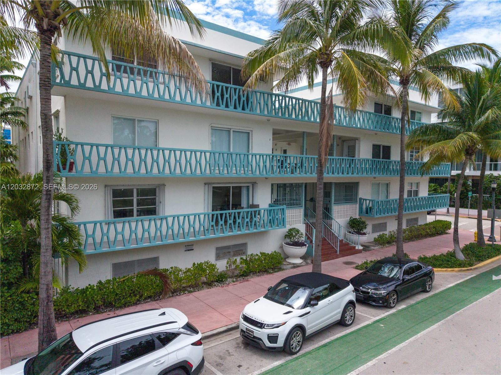 A12032872 — Miami Beach