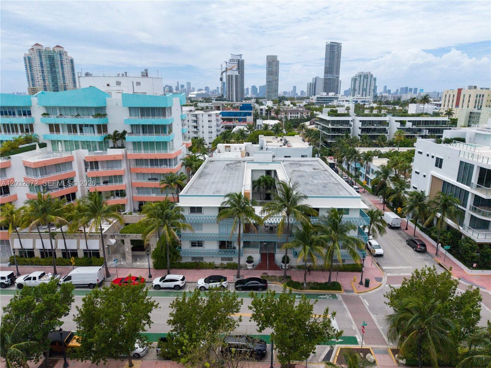 A12032872 — Miami Beach — 38