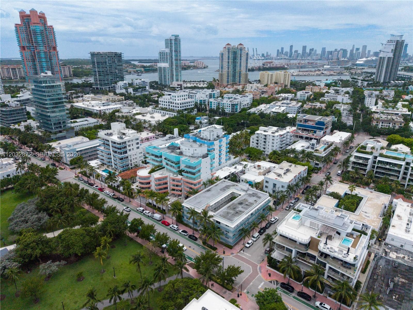 A12032872 — Miami Beach — 35