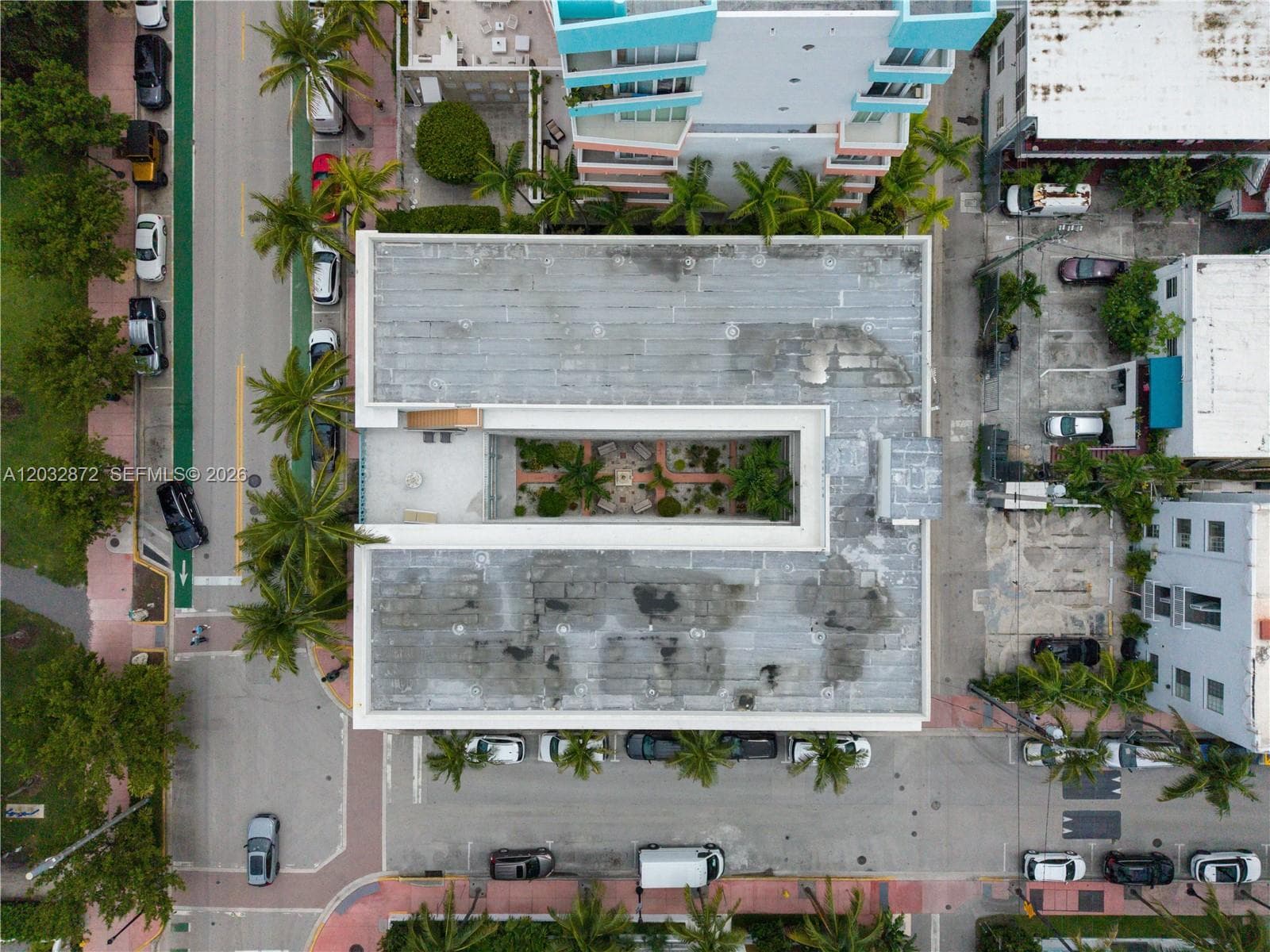 A12032872 — Miami Beach — 31