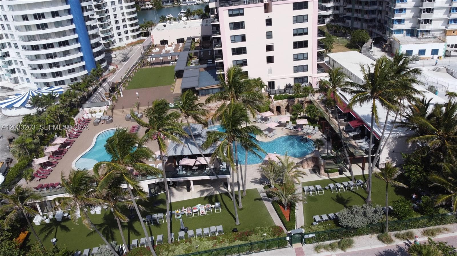 A12033203 — Miami Beach — 22