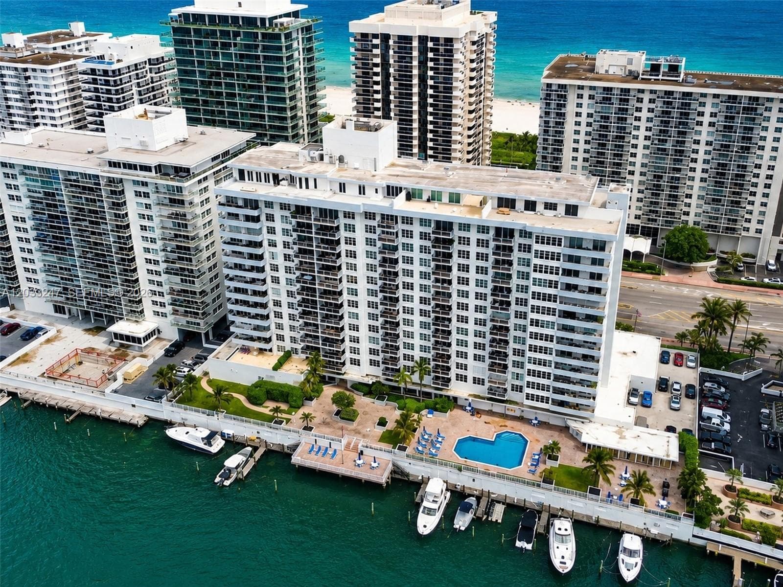 A12033247 — Miami Beach — 6