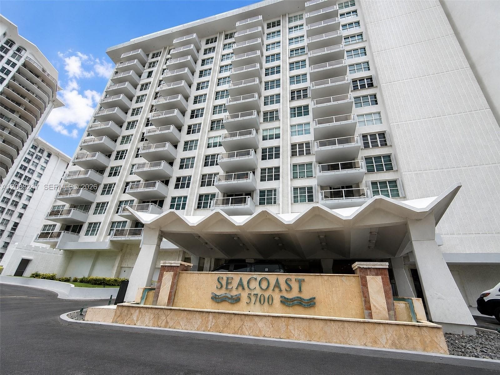 A12033247 — Miami Beach