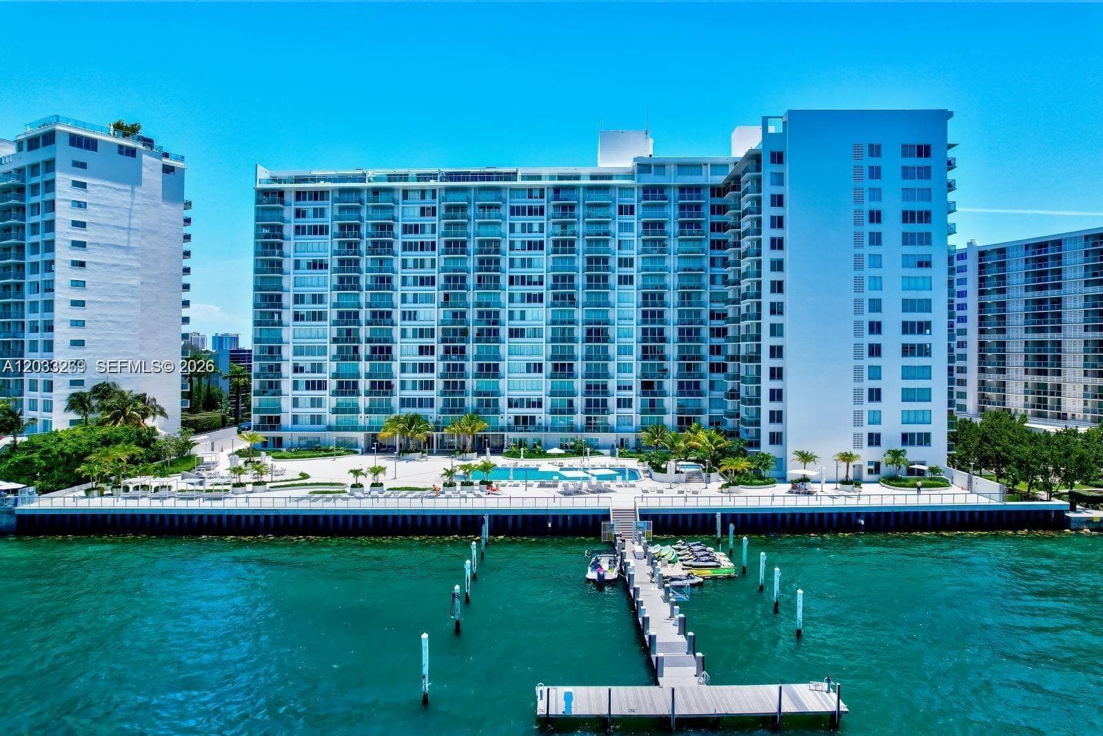 A12033269 — Miami Beach — 24