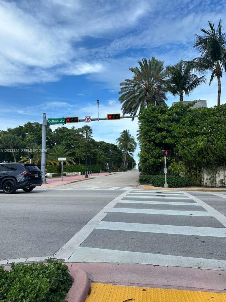 A12033325 — Miami Beach — 17
