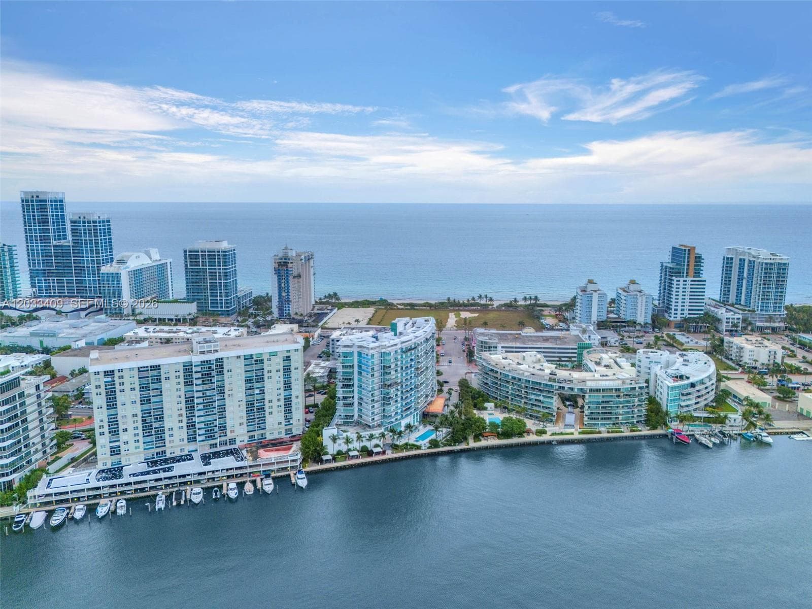 A12033409 — Miami Beach — 36