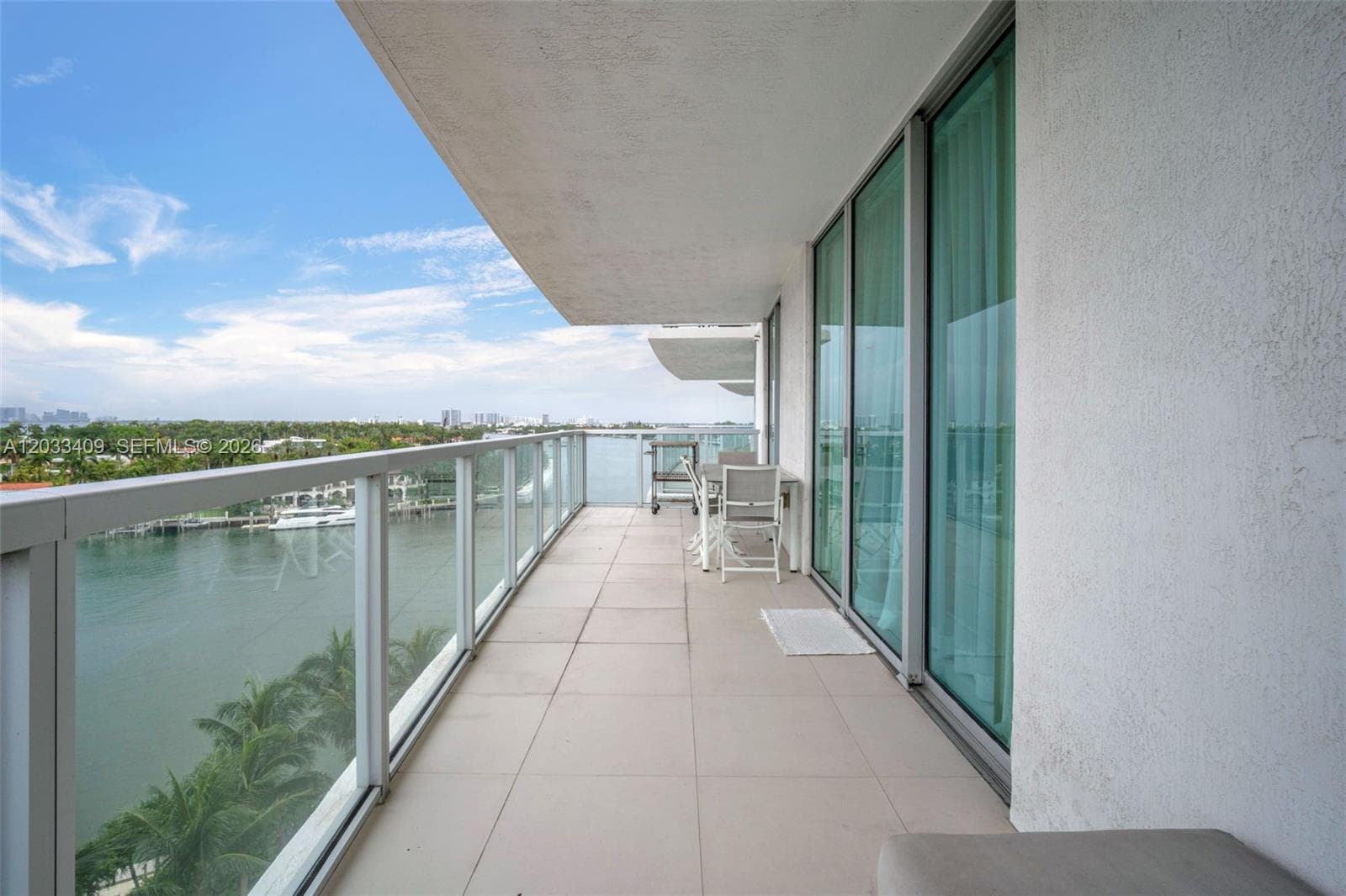 A12033409 — Miami Beach — 28