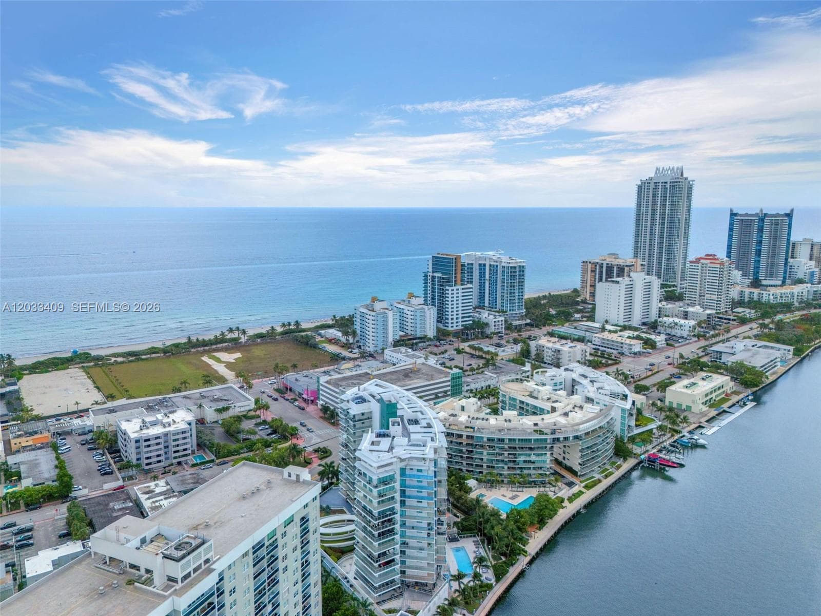 A12033409 — Miami Beach — 44