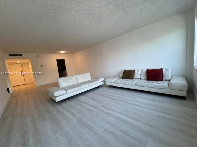 A12033437 — Miami Beach — 26