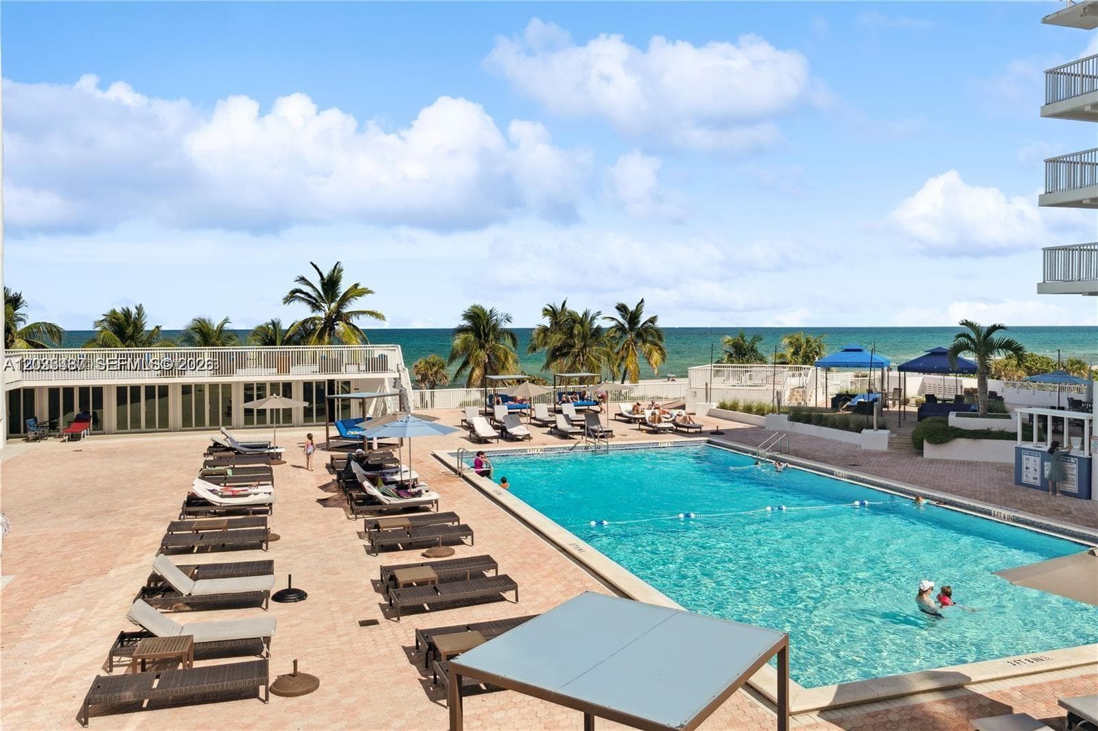 A12033437 — Miami Beach — 7