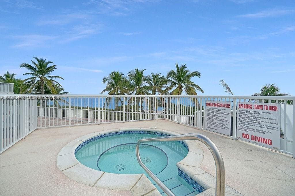 A12033442 — Miami Beach — 6