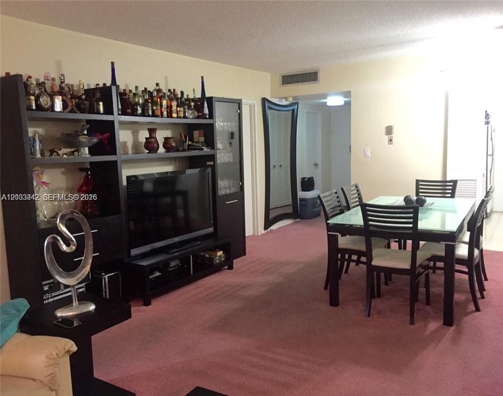 A12033442 — Miami Beach — 18