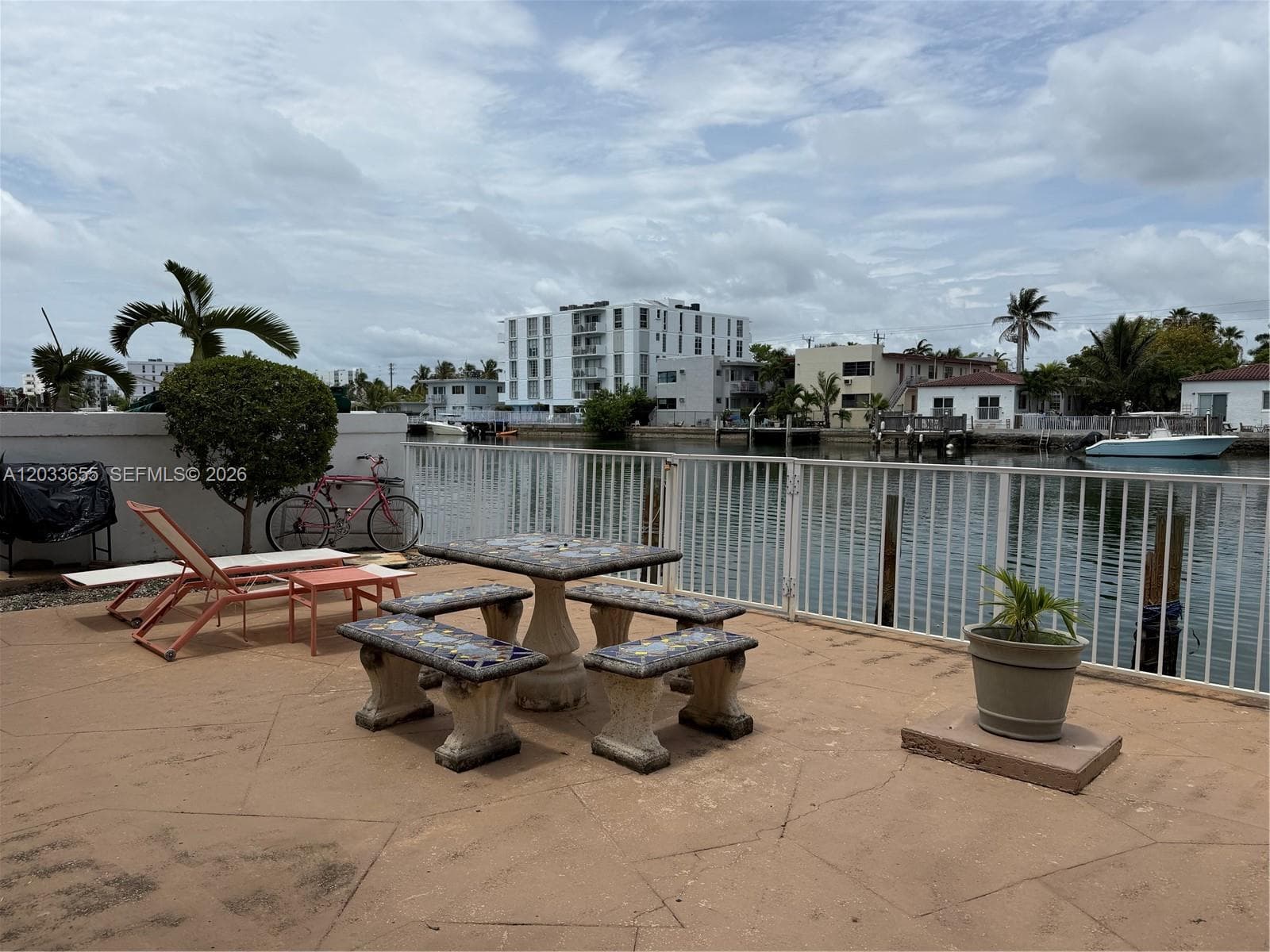 A12033655 — Miami Beach — 2