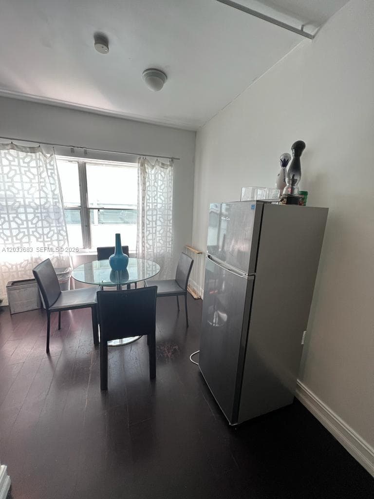 A12033683 — Miami Beach — 3