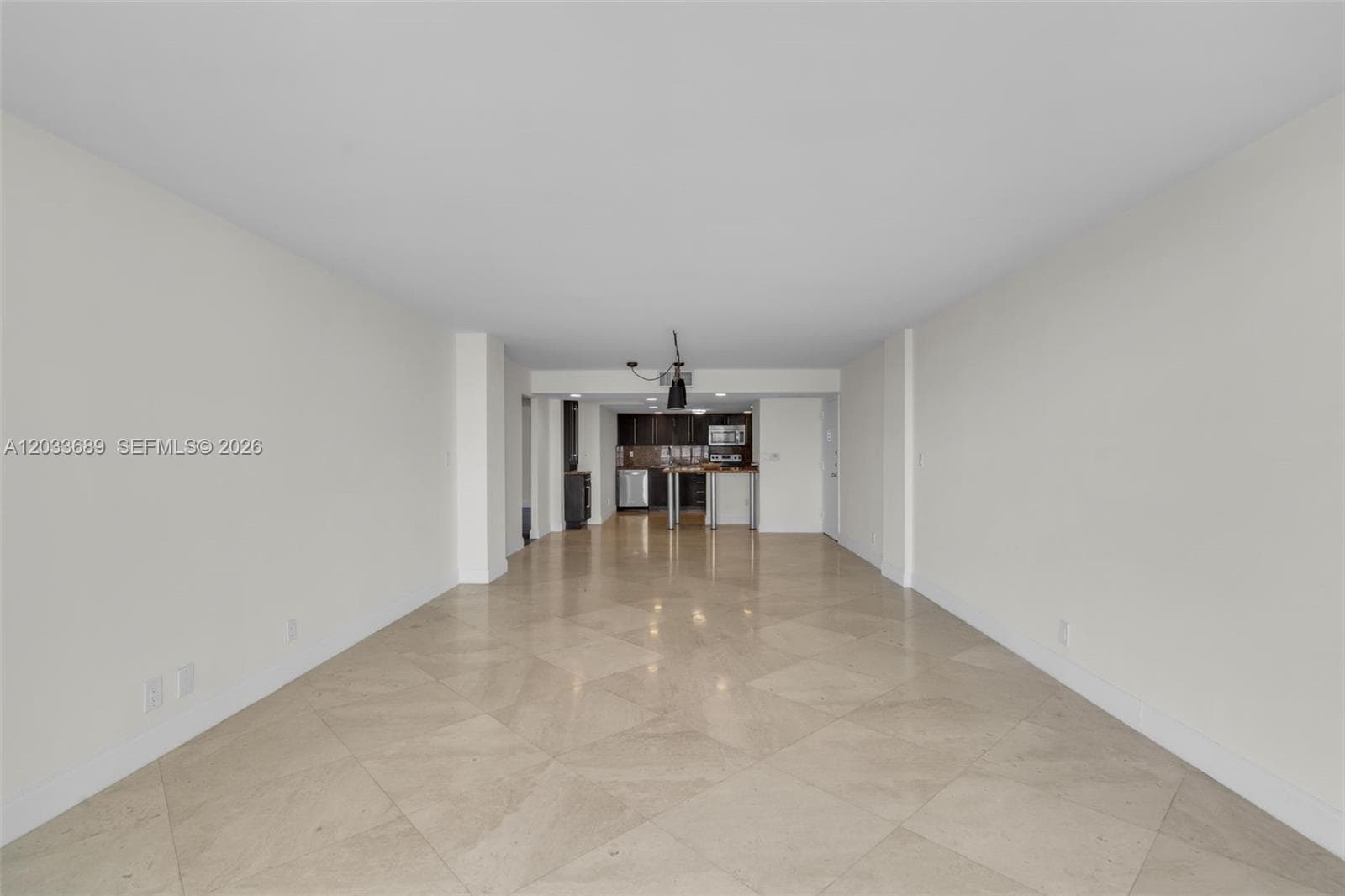 A12033689 — Miami Beach — 9
