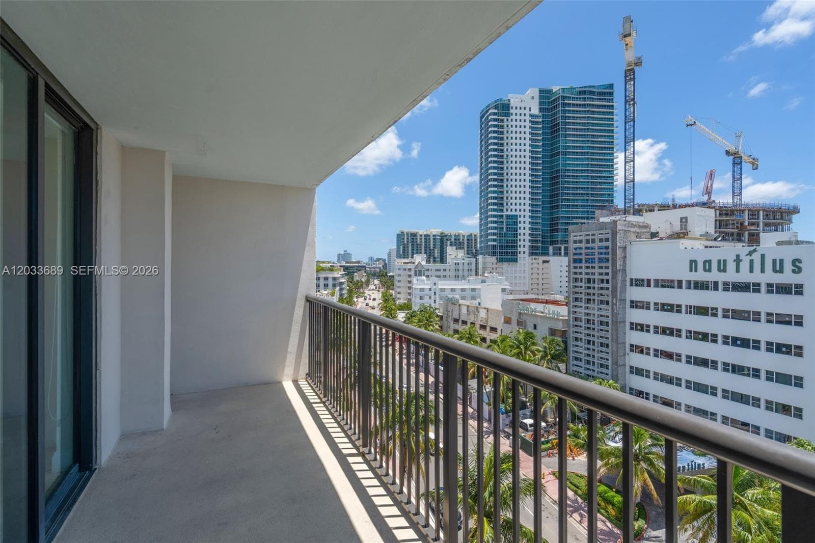A12033689 — Miami Beach — 24