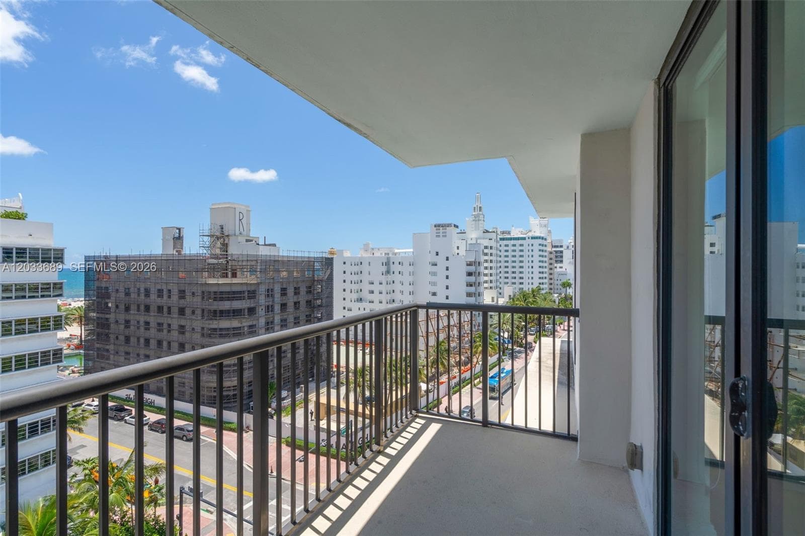 A12033689 — Miami Beach — 25