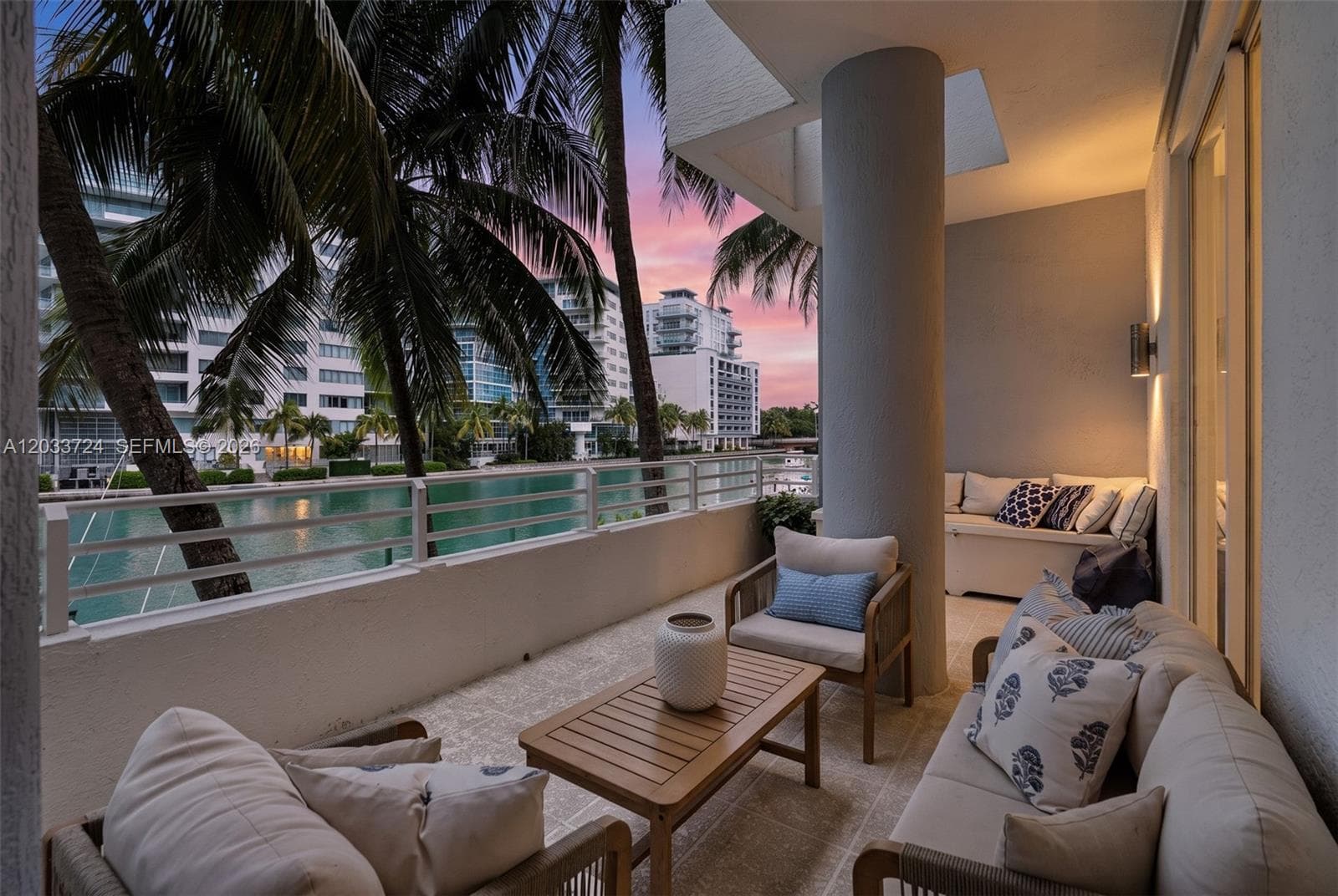 A12033724 — Miami Beach — 2