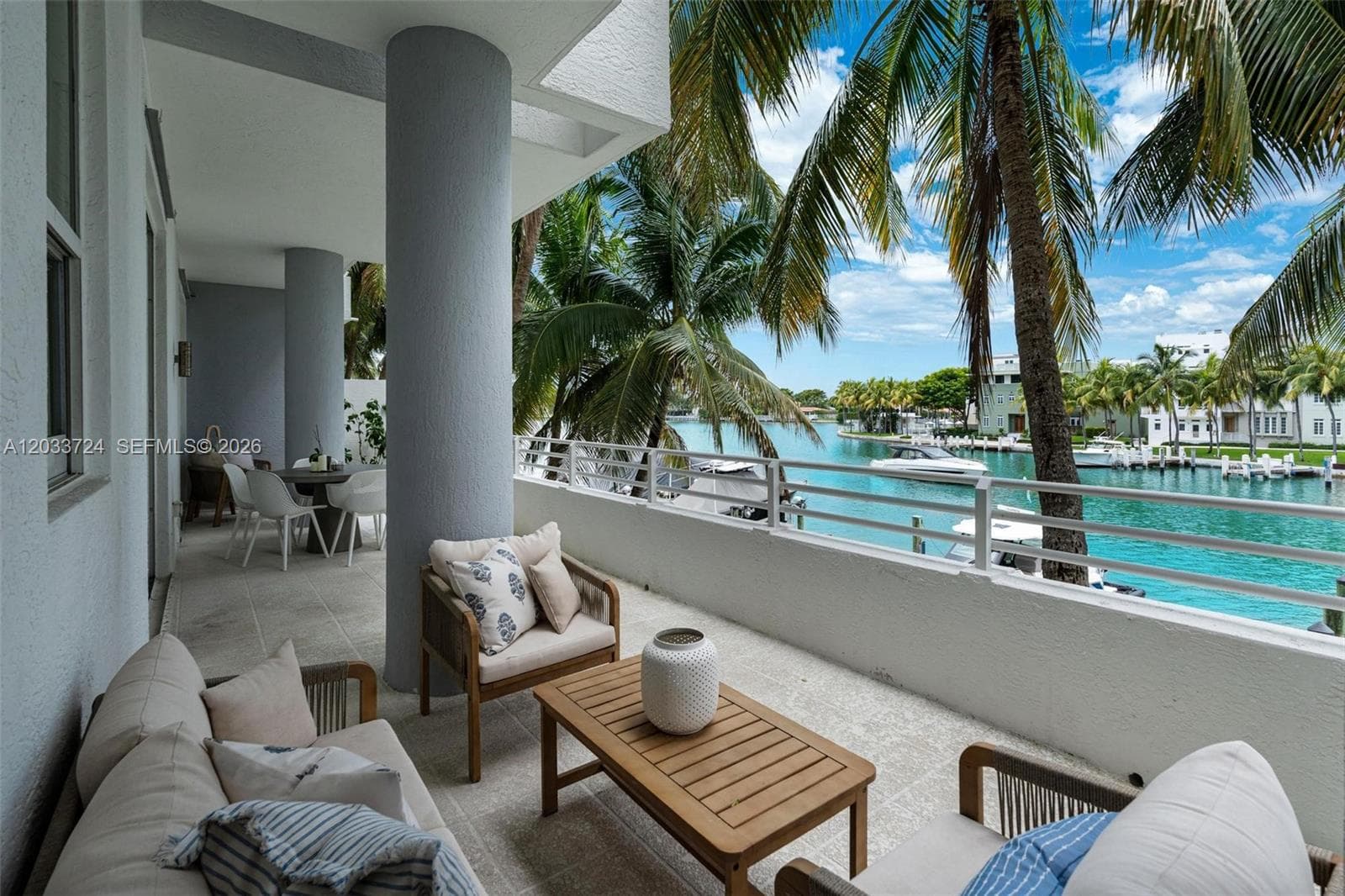A12033724 — Miami Beach
