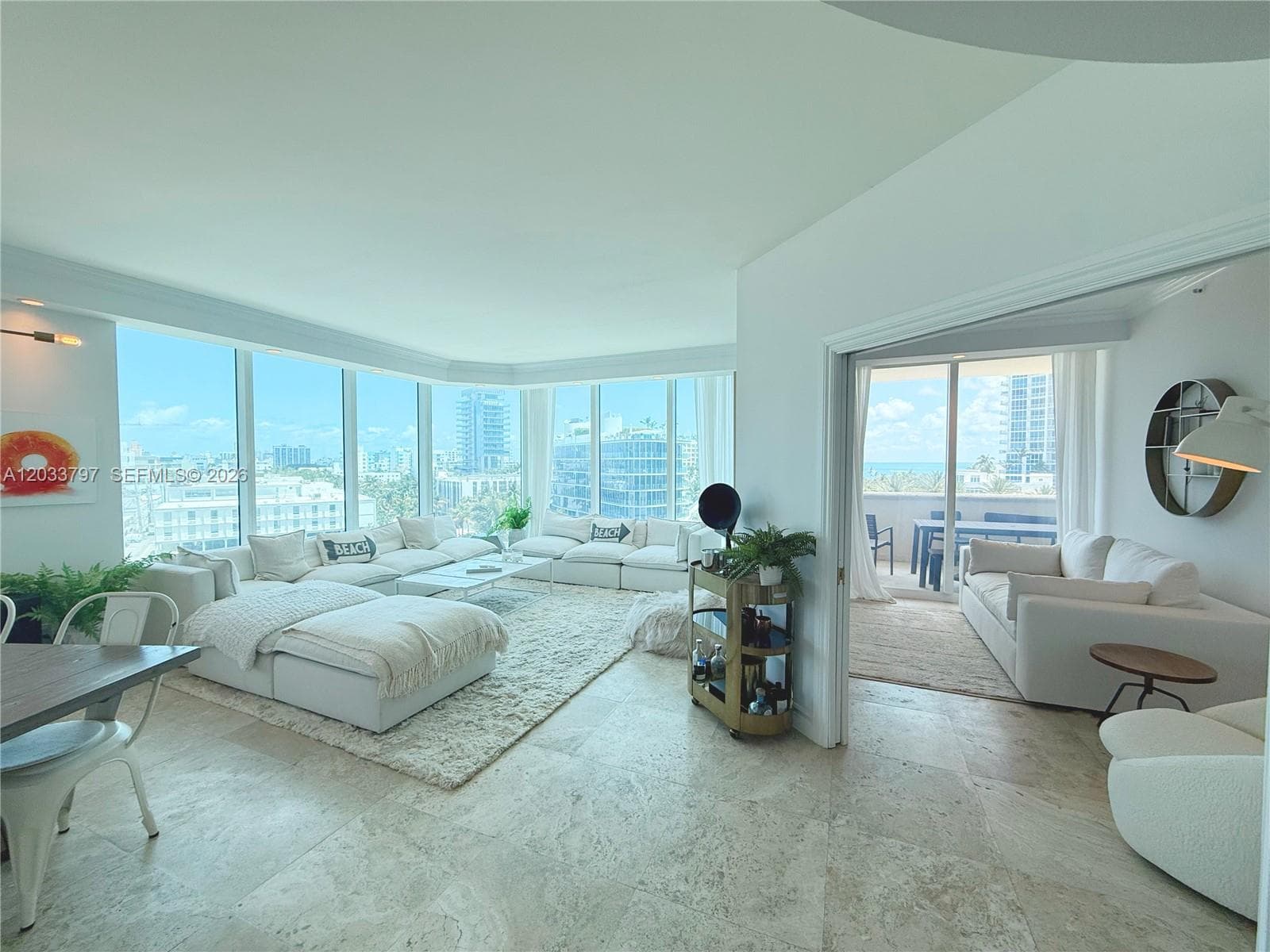 A12033797 — Miami Beach