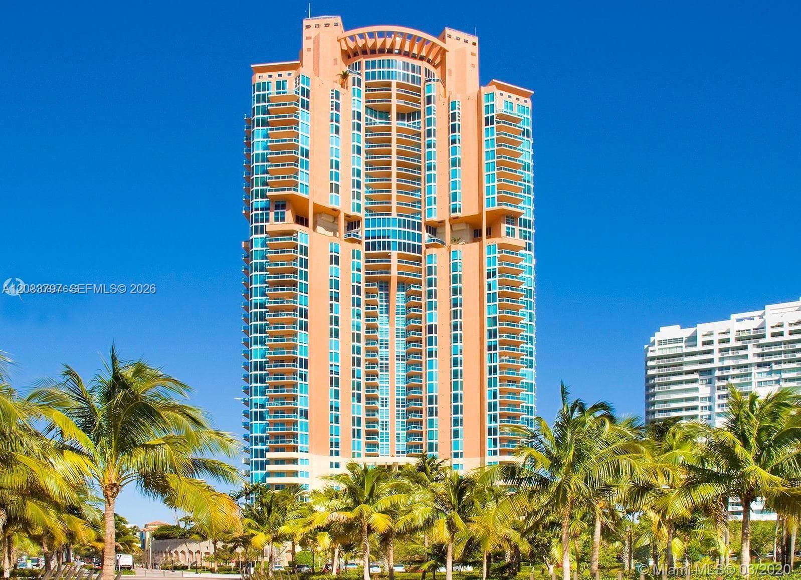 A12033797 — Miami Beach — 28