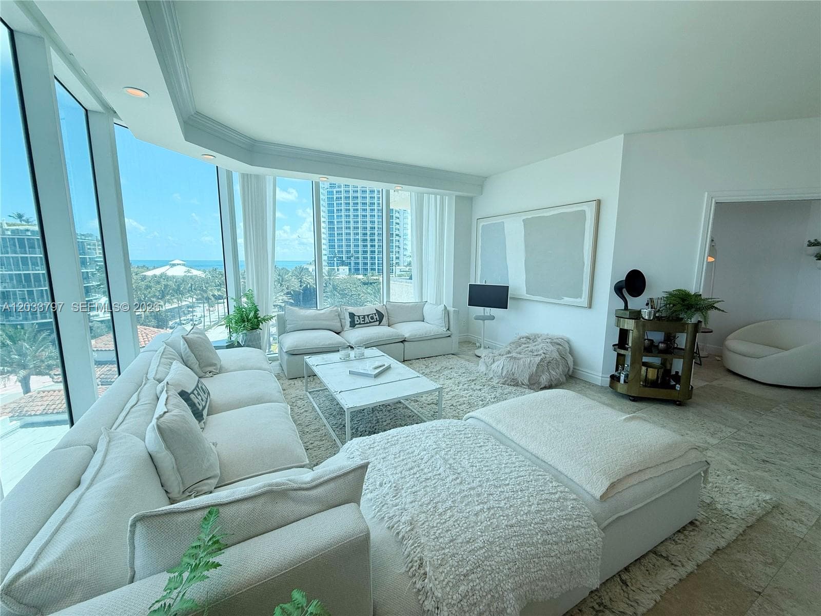 A12033797 — Miami Beach — 5