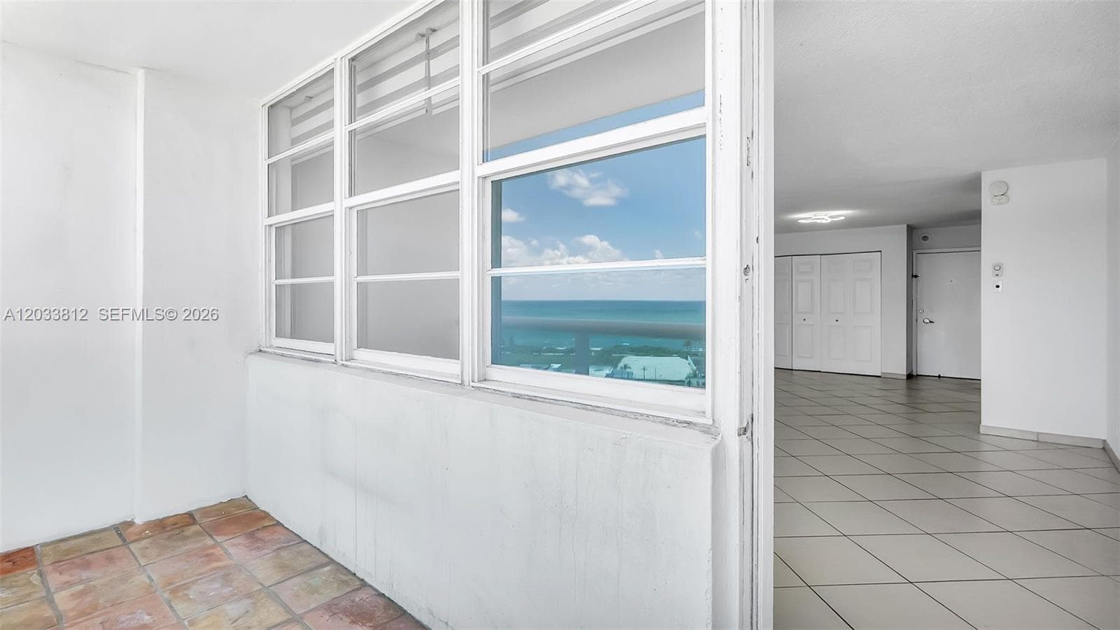 A12033812 — Miami Beach — 5