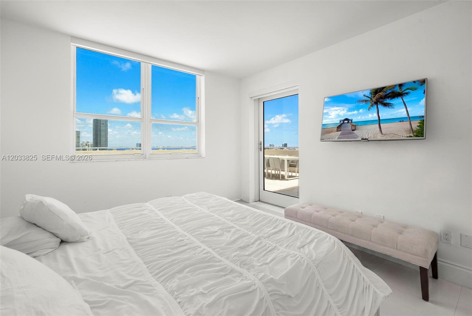 A12033825 — Miami Beach — 23