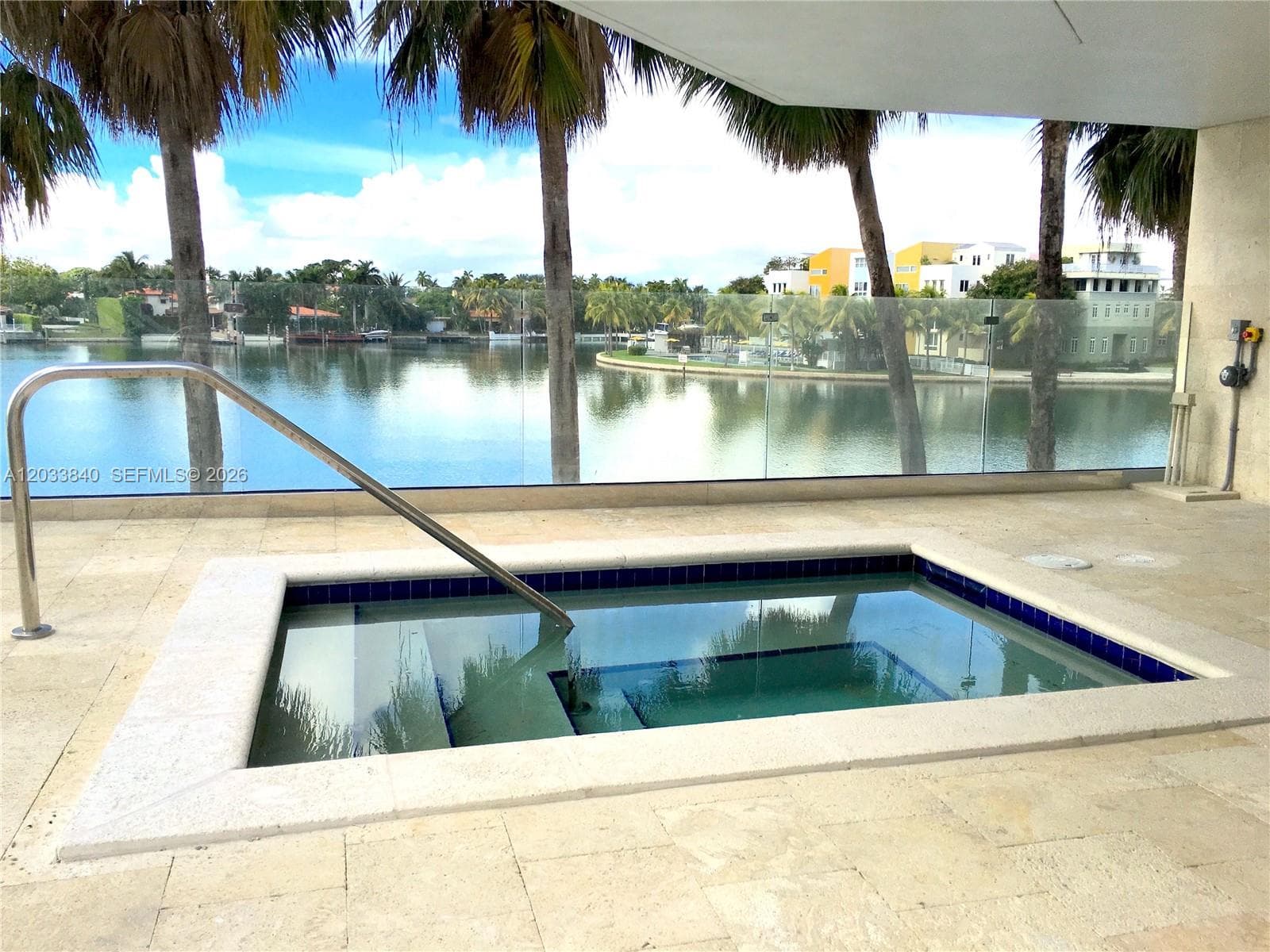 A12033840 — Miami Beach — 20