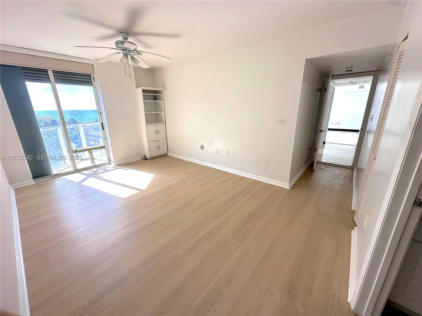 A12033840 — Miami Beach — 8