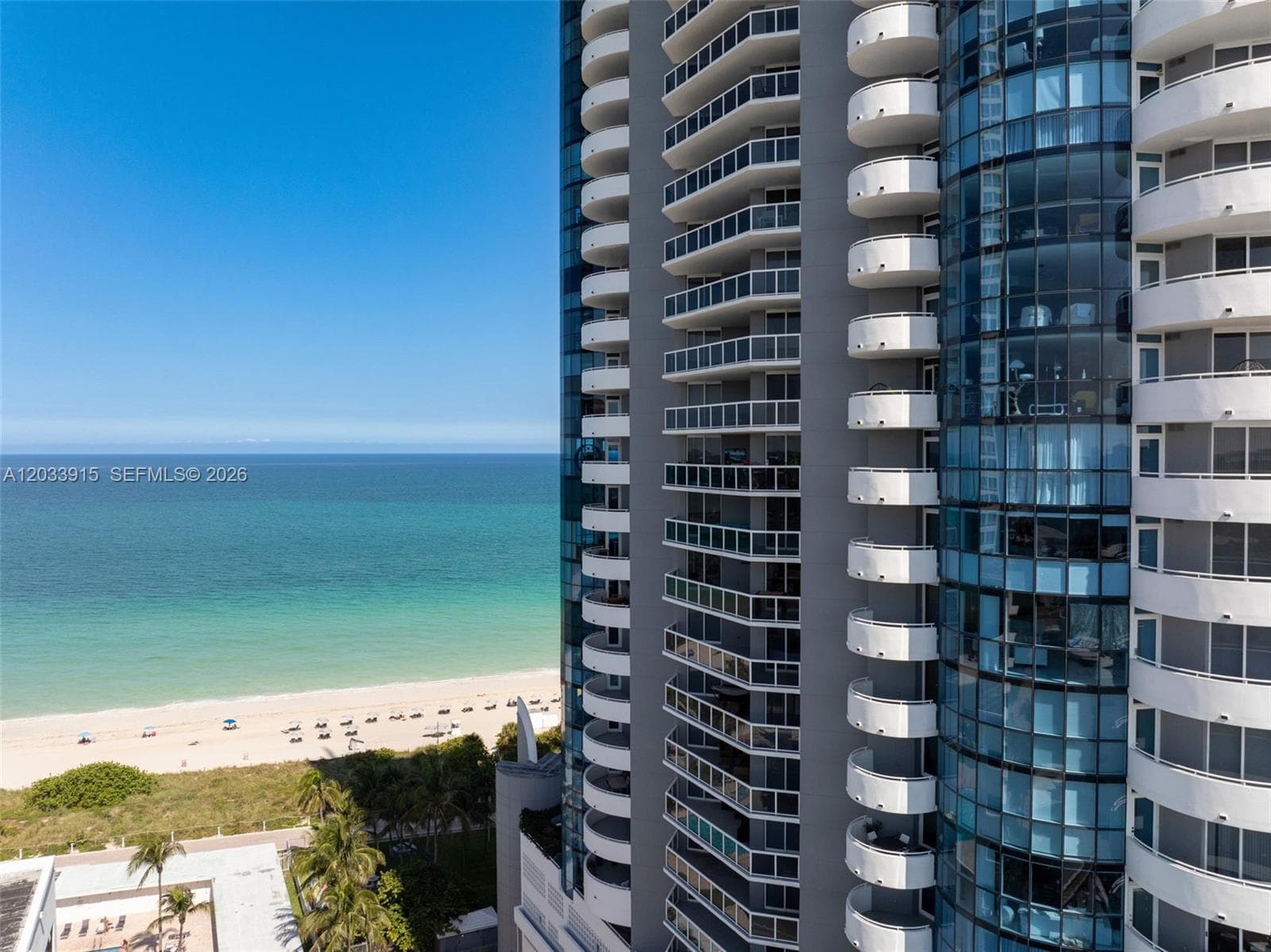 A12033915 — Miami Beach — 47