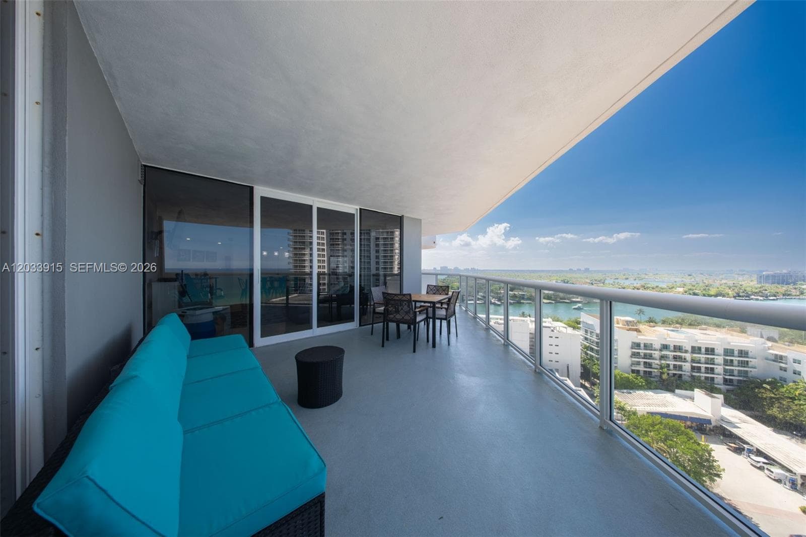 A12033915 — Miami Beach — 40