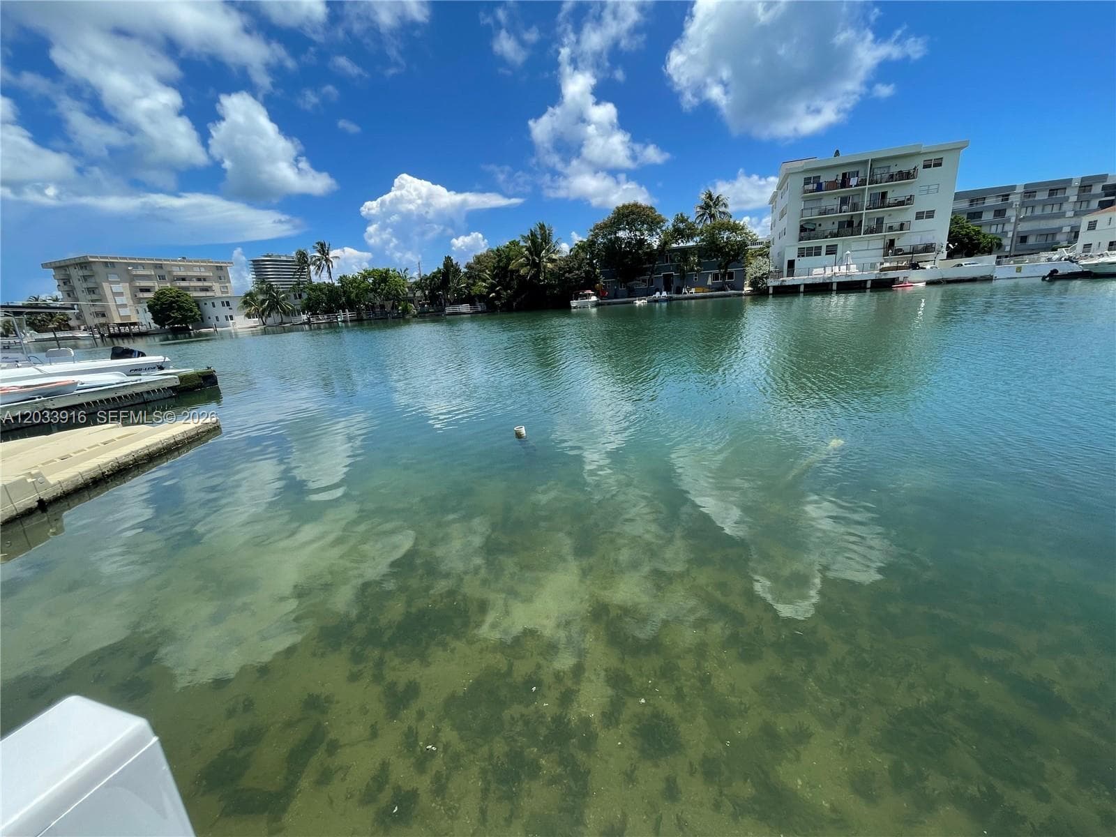 A12033916 — Miami Beach — 16