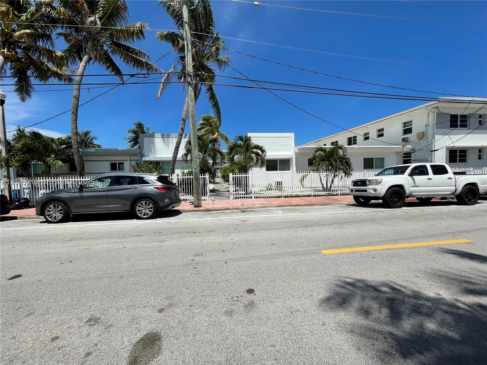 A12033916 — Miami Beach — 18