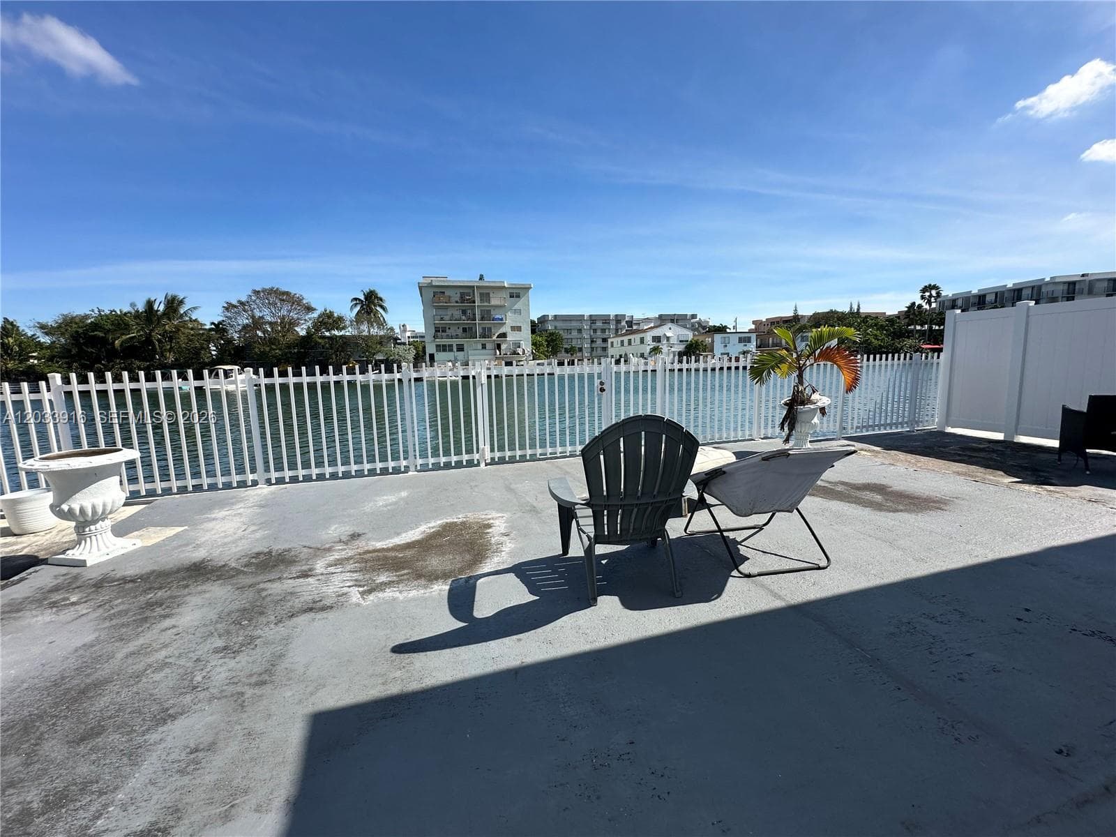 A12033916 — Miami Beach — 11