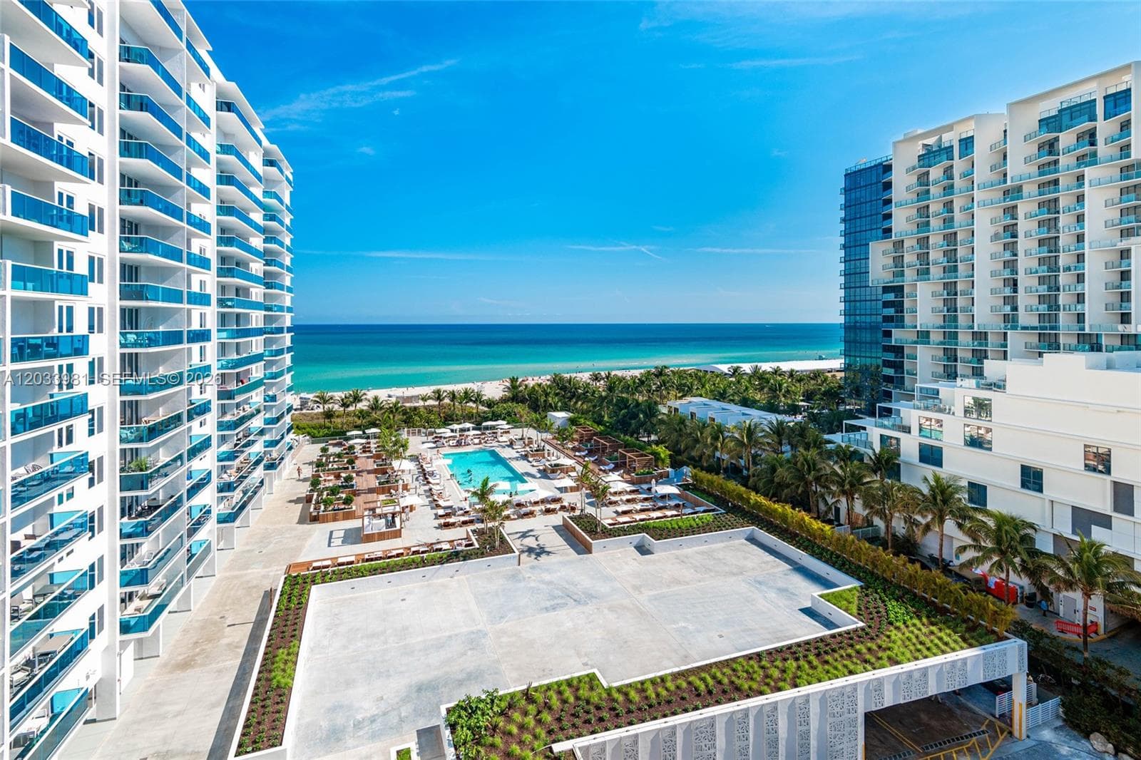 A12033981 — Miami Beach — 26