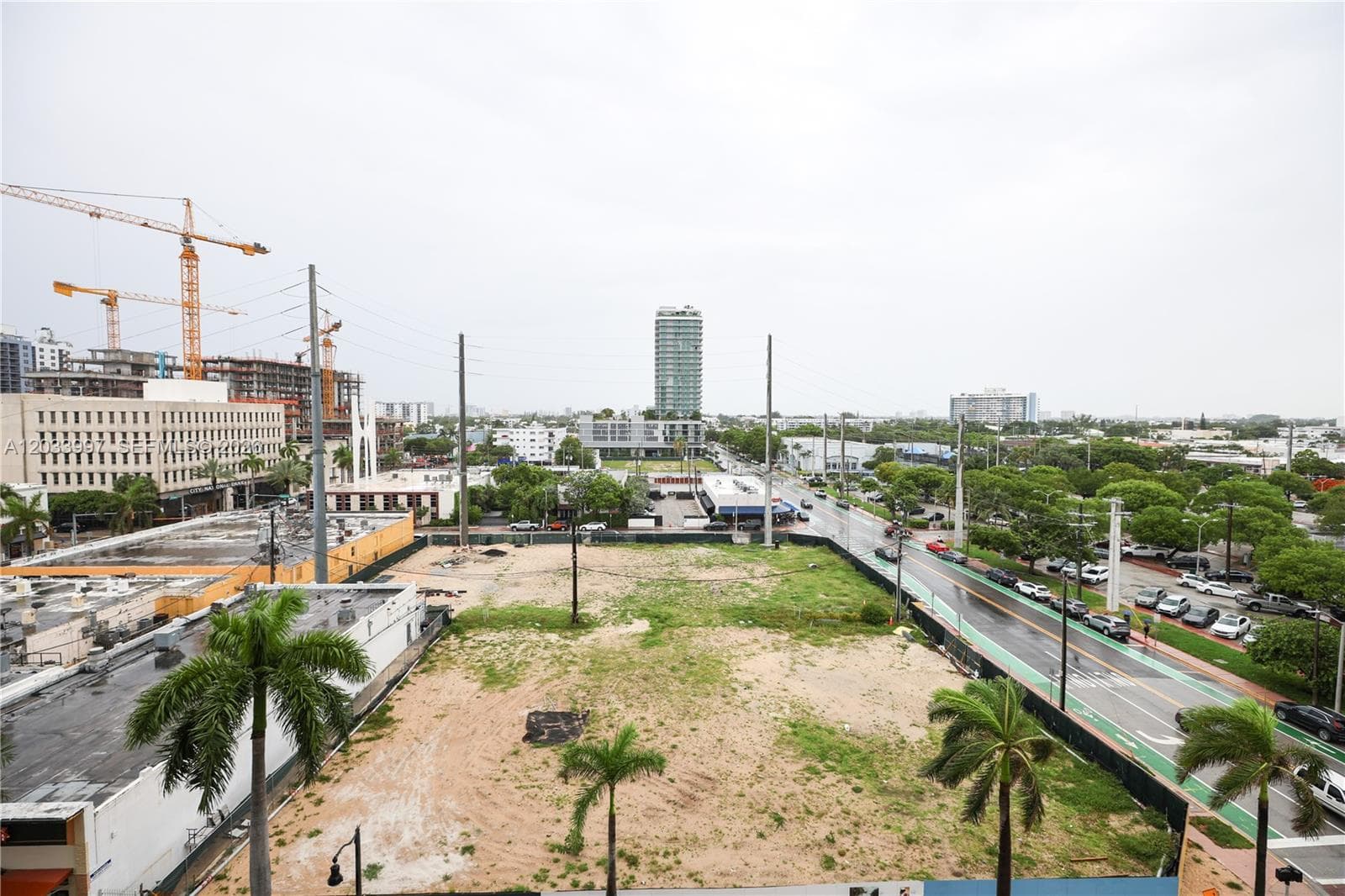 A12033997 — Miami Beach — 53