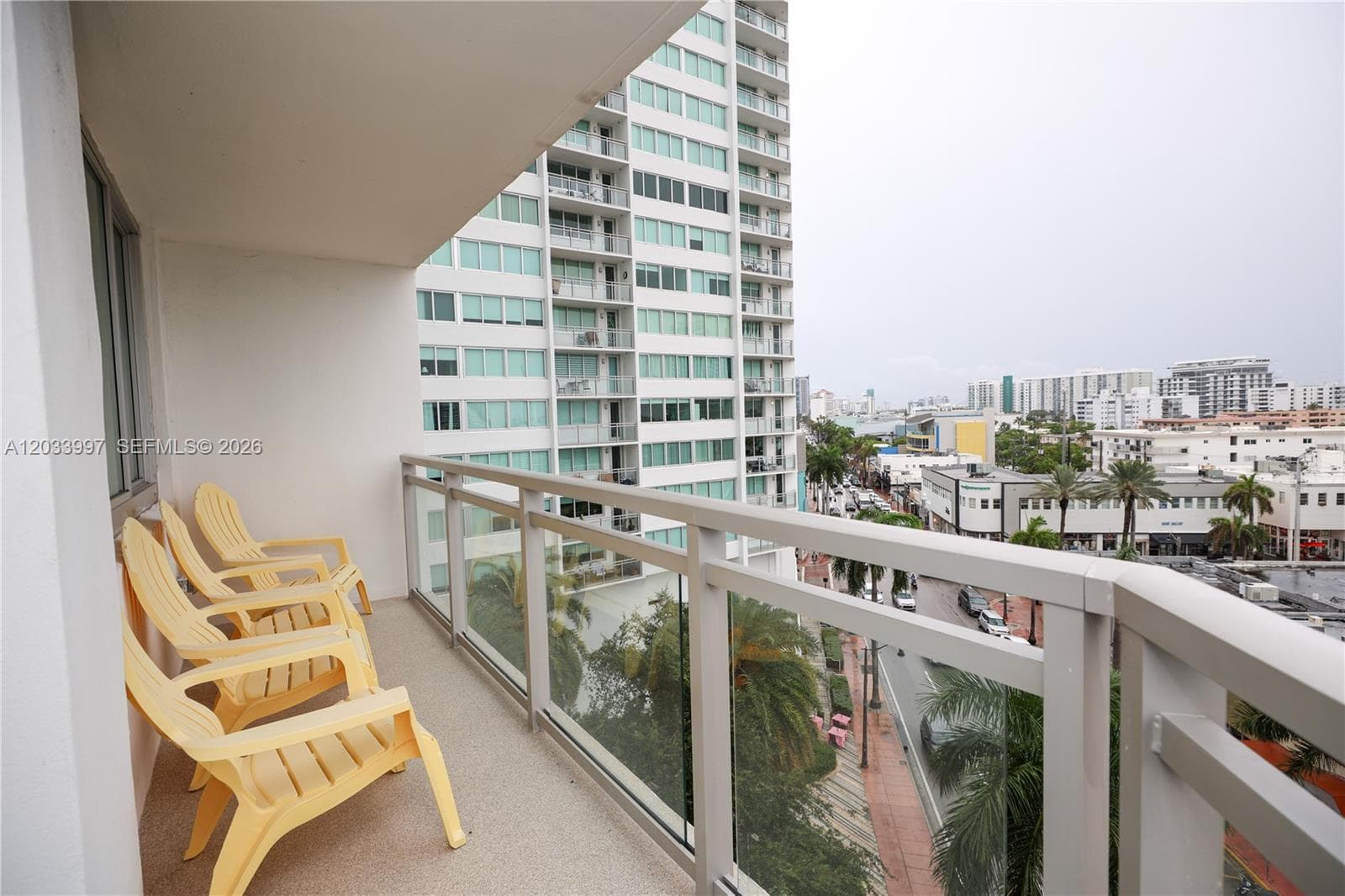 A12033997 — Miami Beach — 51