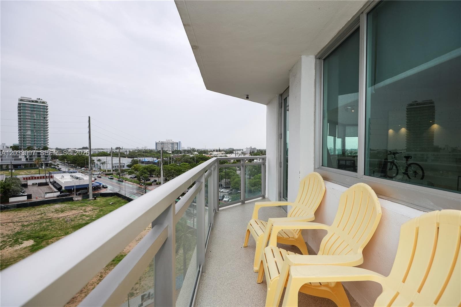 A12033997 — Miami Beach — 55